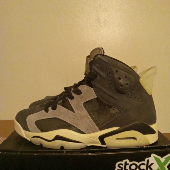 Jordan 6 Tech Chrome women's size 8.5 - Picture 5 of 11